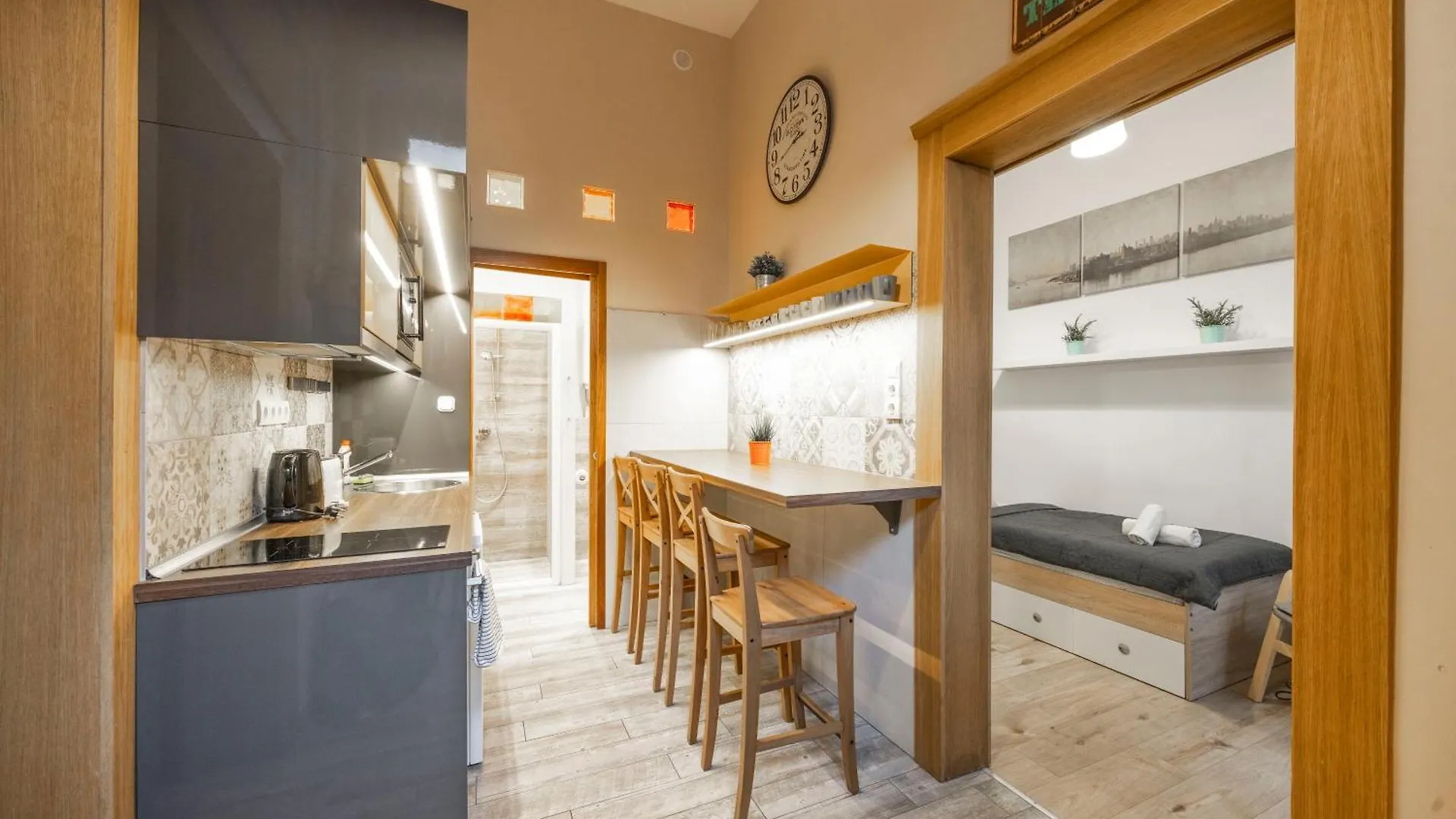 Apartment Deluxe N' Cozy City Center 2Bedrm Suite Budapest