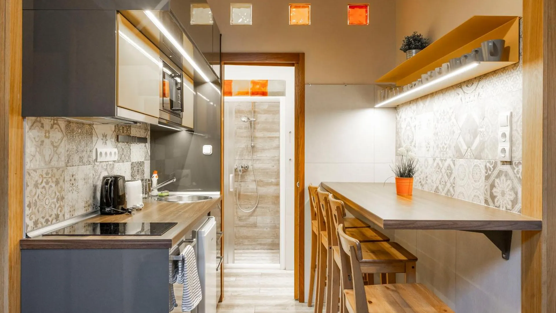 Deluxe N' Cozy City Center 2Bedrm Suite بودابست 0*,  المجر